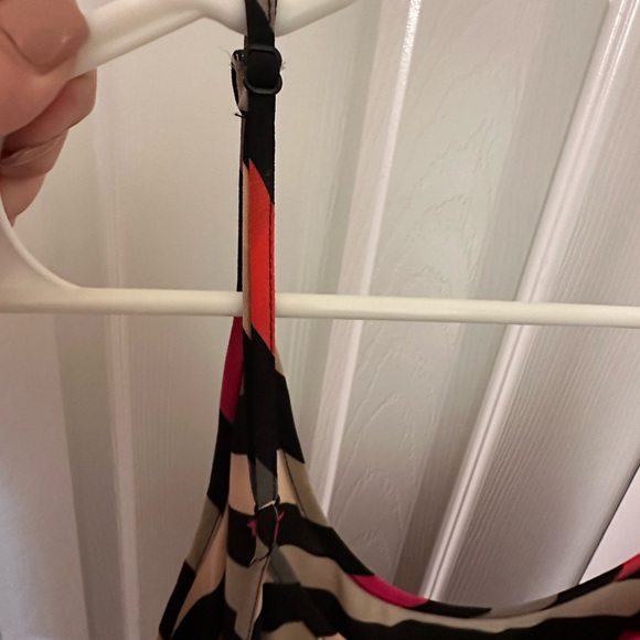 Black and Pink Stripe Top - Picture 3 of 4